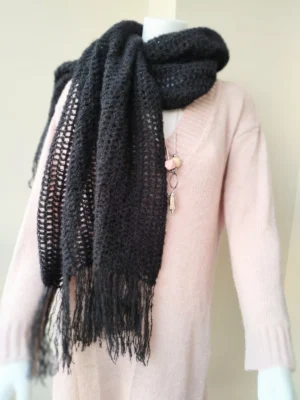 Bufanda de alpaca tejida a crochet