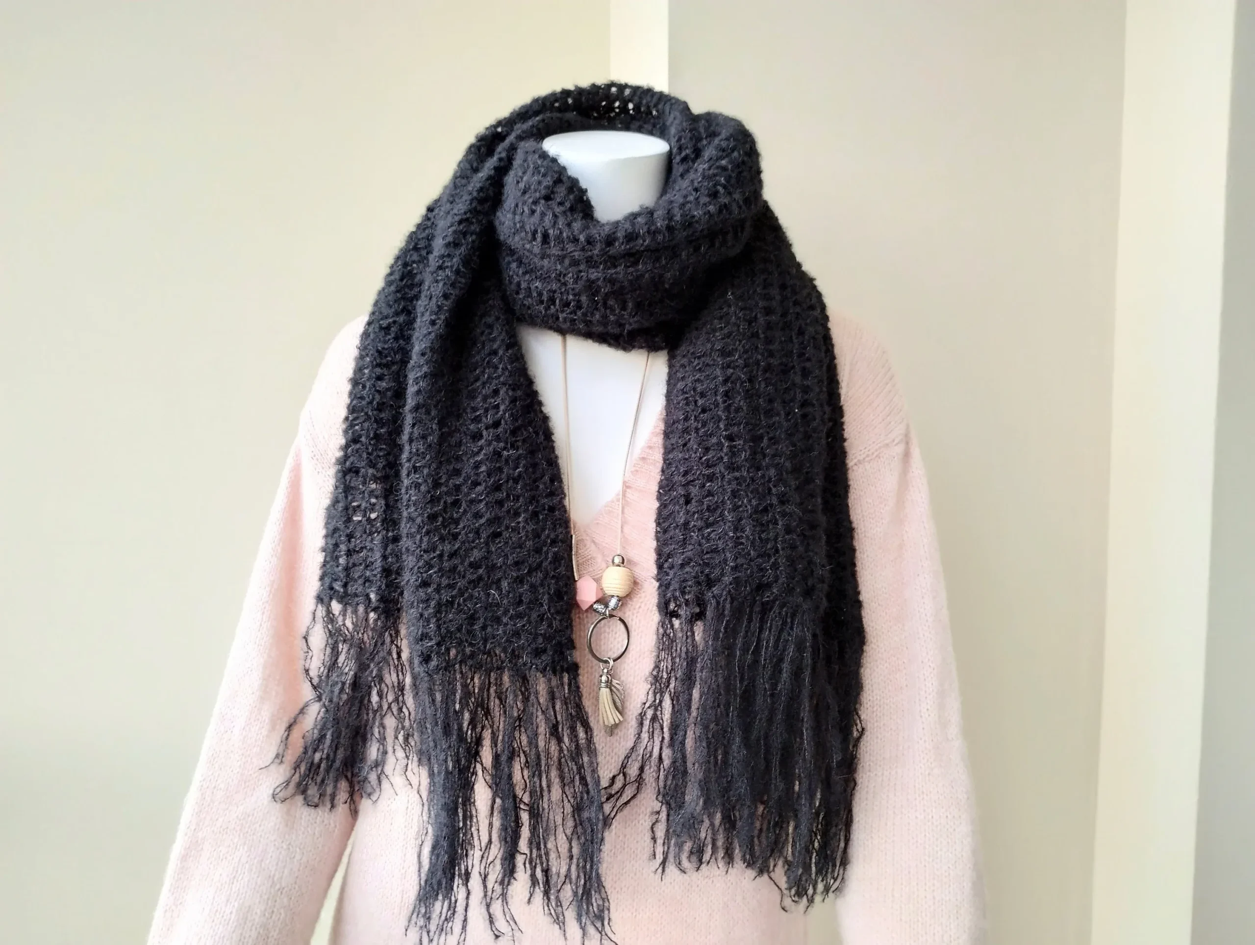 Bufanda de alpaca tejida a crochet - Imagen 6