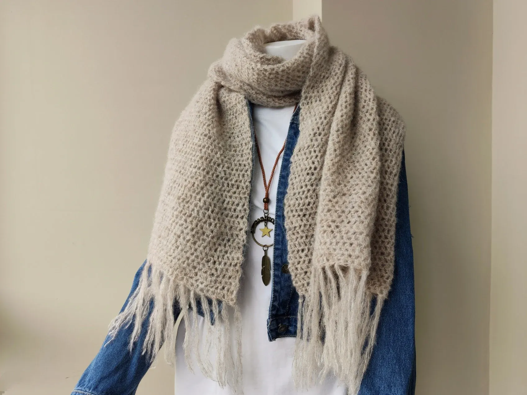 Bufanda de alpaca tejida a crochet - Imagen 8