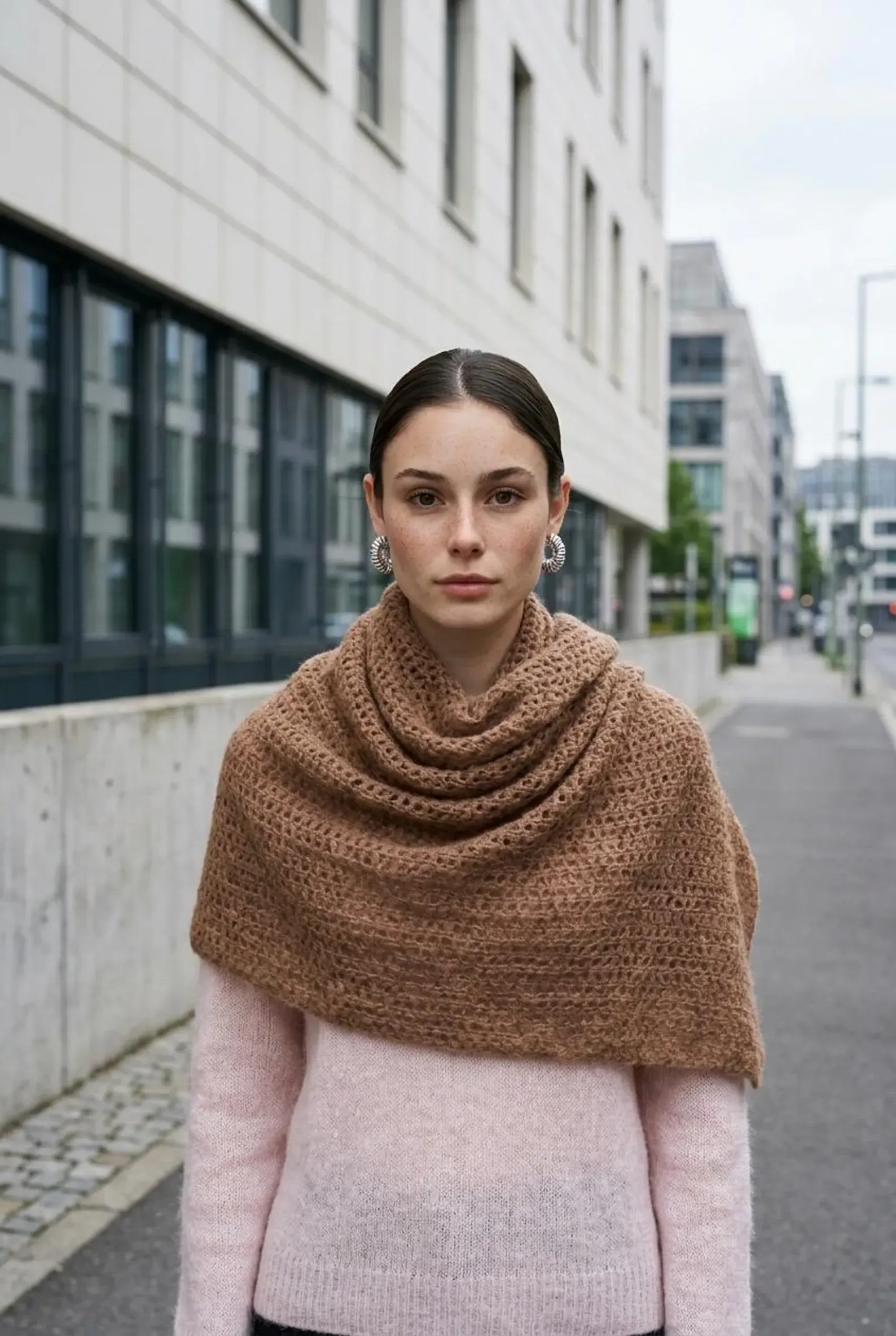 Bufanda de alpaca tejida a crochet - Imagen 16