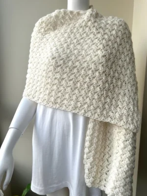 Chal de Crochet de Alpaca Blanco cuadrado