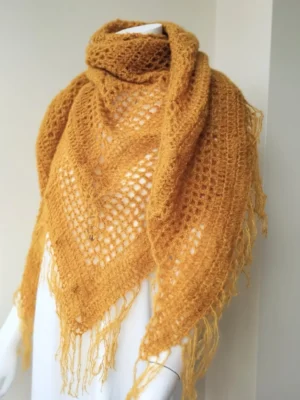 Chal de Crochet de Alpaca con Flecos. Curry