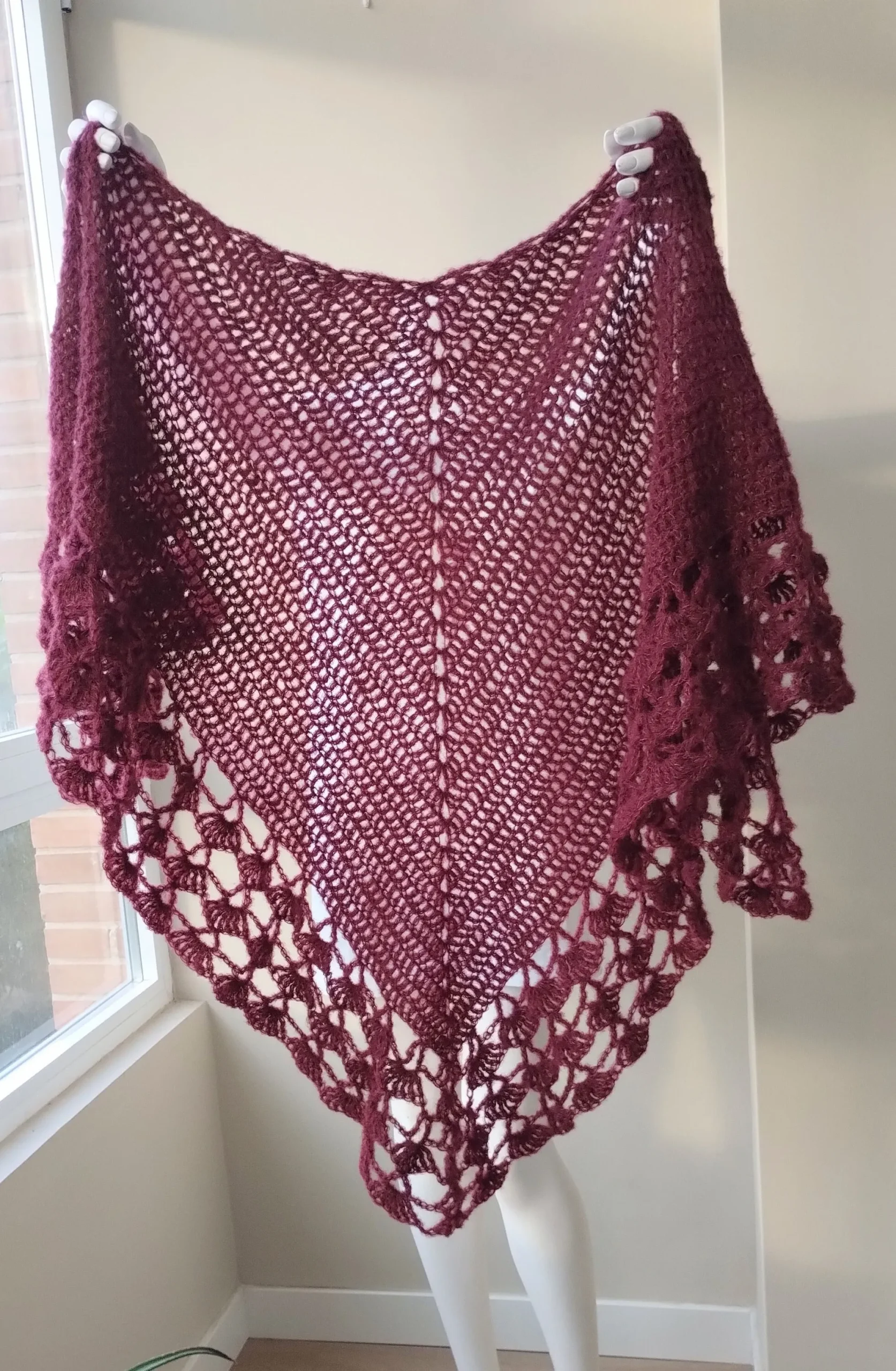 Chal de Crochet de Alpaca. Burdeos - Imagen 2