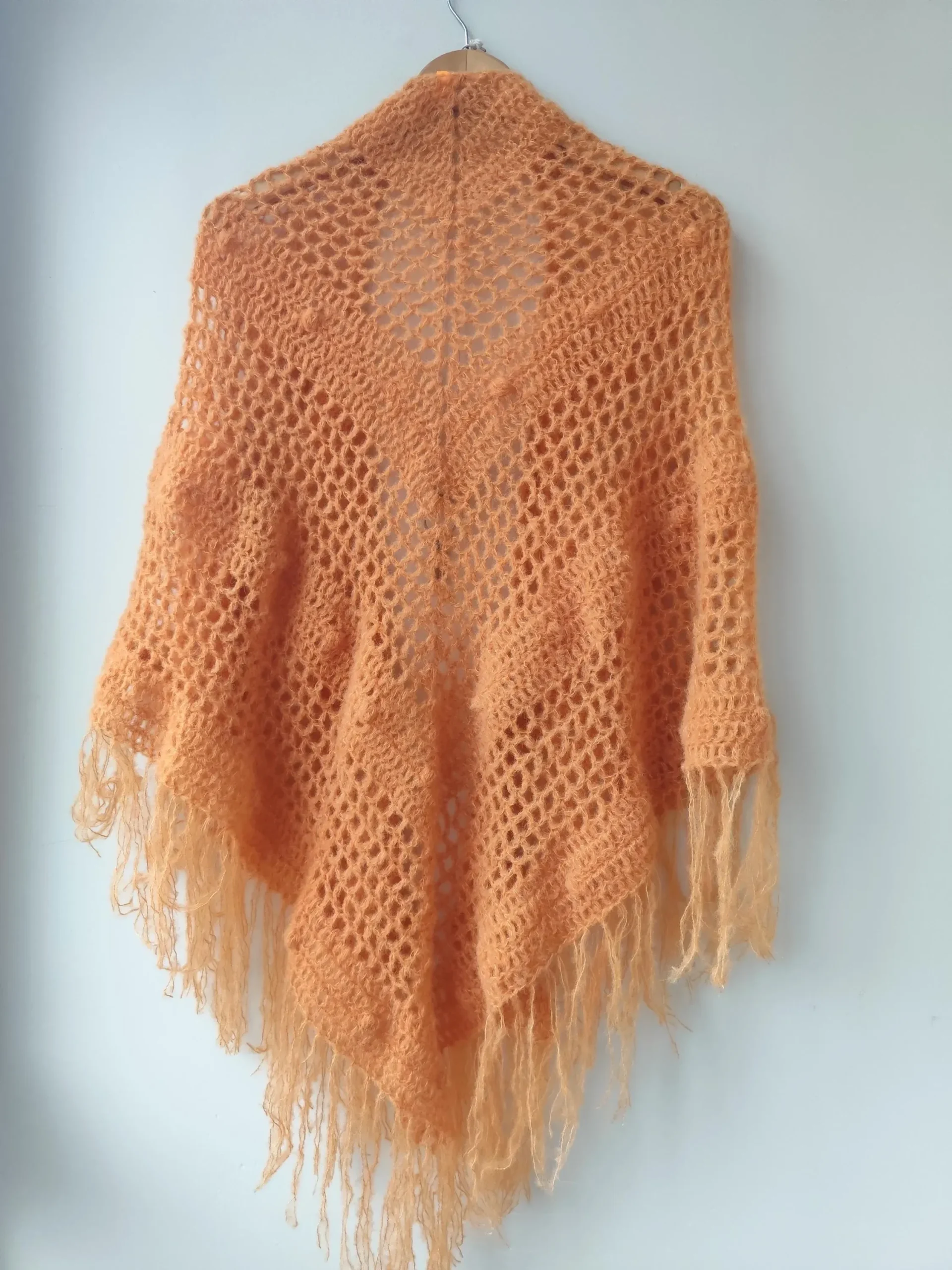 Chal de Crochet de Alpaca con Flecos. Mandarina - Imagen 3