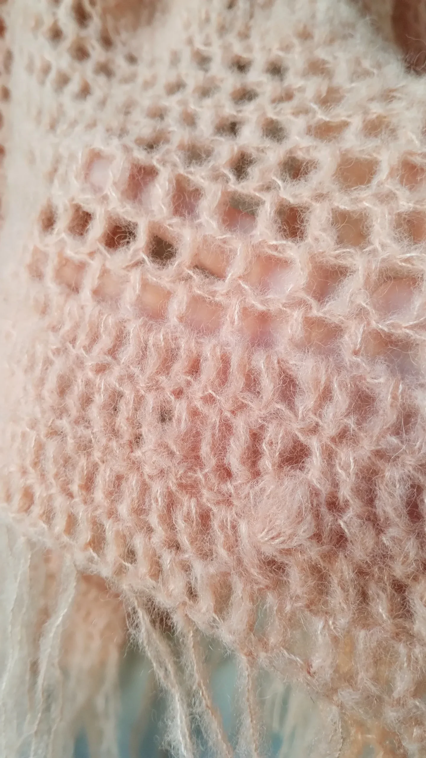 Chal de Crochet de Alpaca con Flecos. Albaricoque - Imagen 3