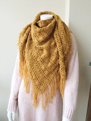Chal de Crochet de Alpaca con Flecos. Amarillo