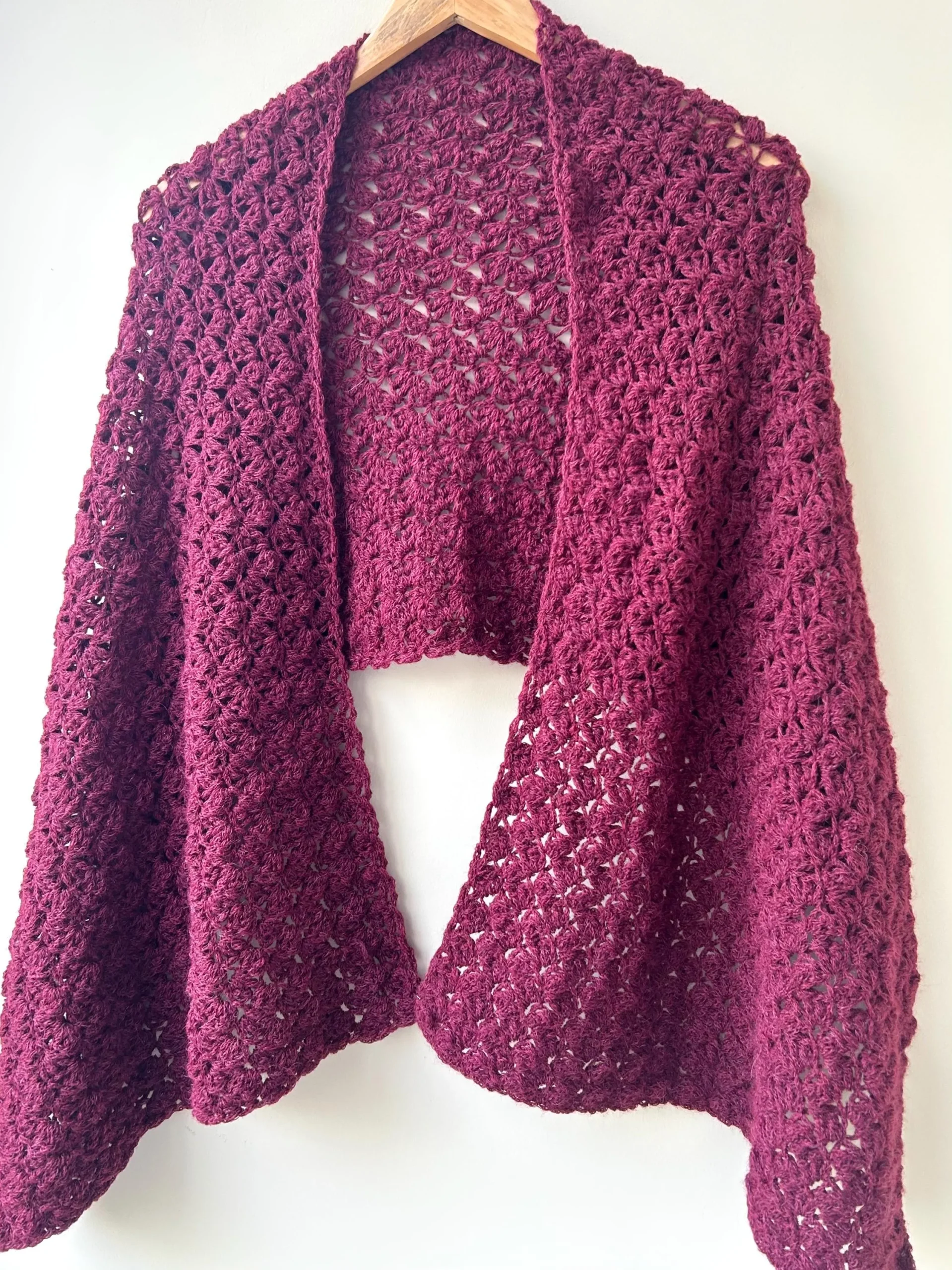 Chal de Crochet de Alpaca cuadrado. Burdeos - Imagen 4