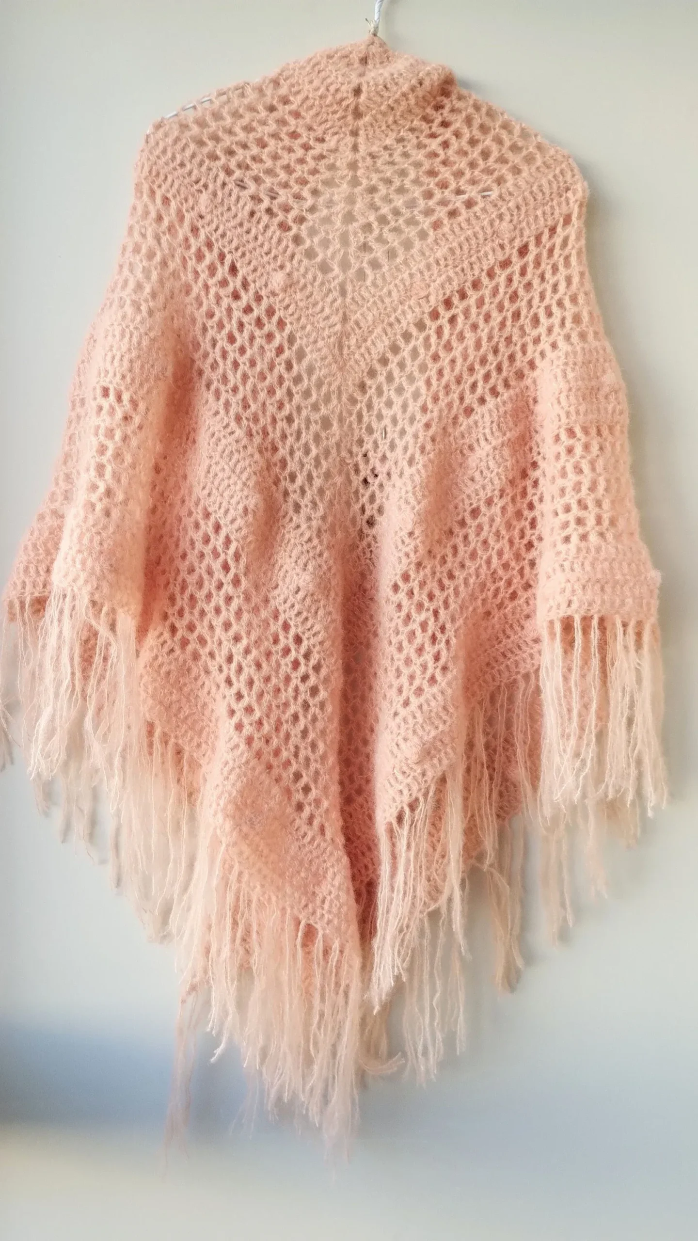 Chal de Crochet de Alpaca con Flecos. Albaricoque - Imagen 4
