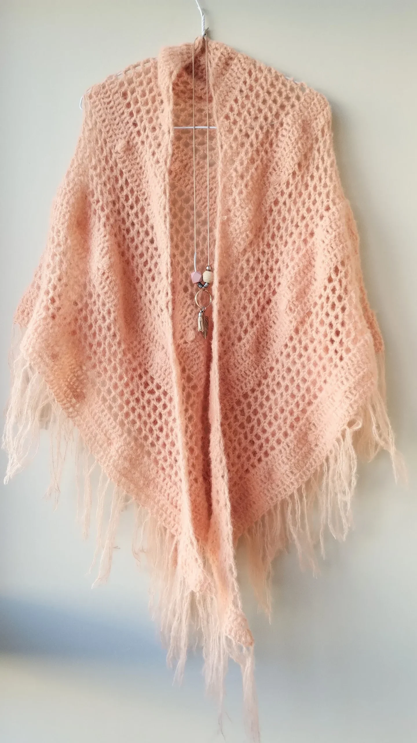Chal de Crochet de Alpaca con Flecos. Albaricoque - Imagen 6