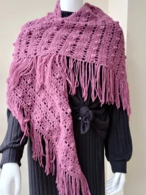 Chal de Crochet de Alpaca con Flecos. Cereza Suave