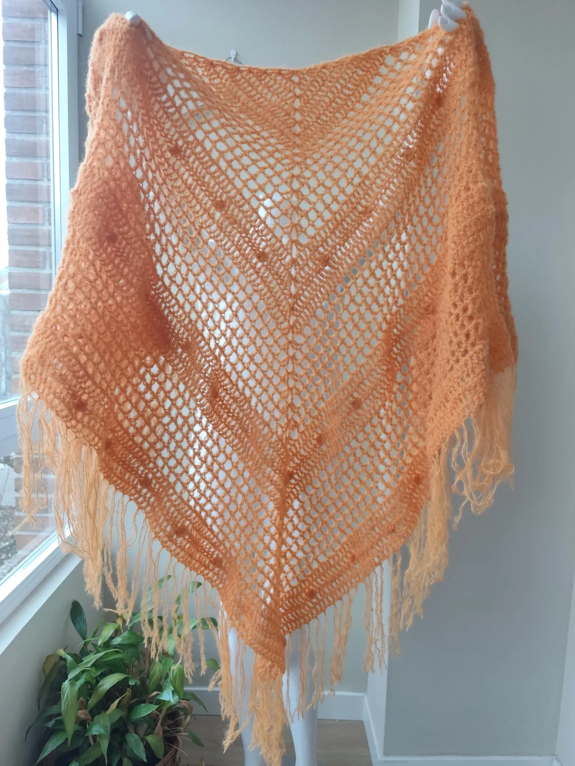 Chal de Crochet de Alpaca con Flecos. Mandarina - Imagen 7