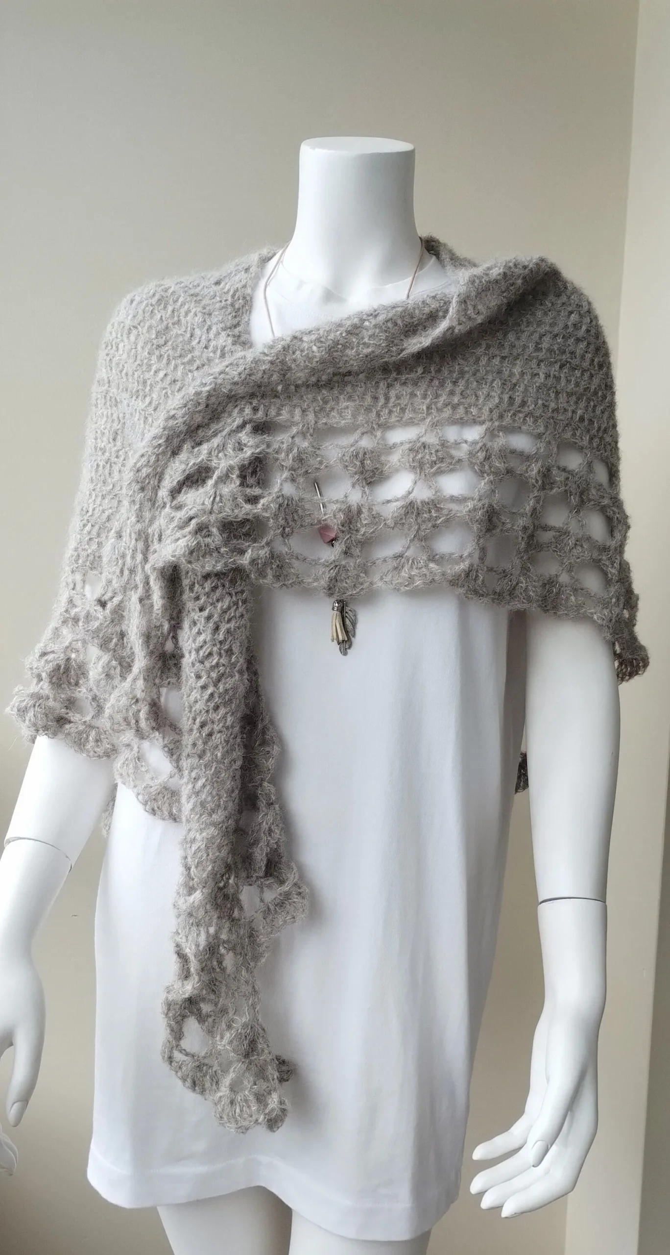Chal de Crochet de Alpaca Gris