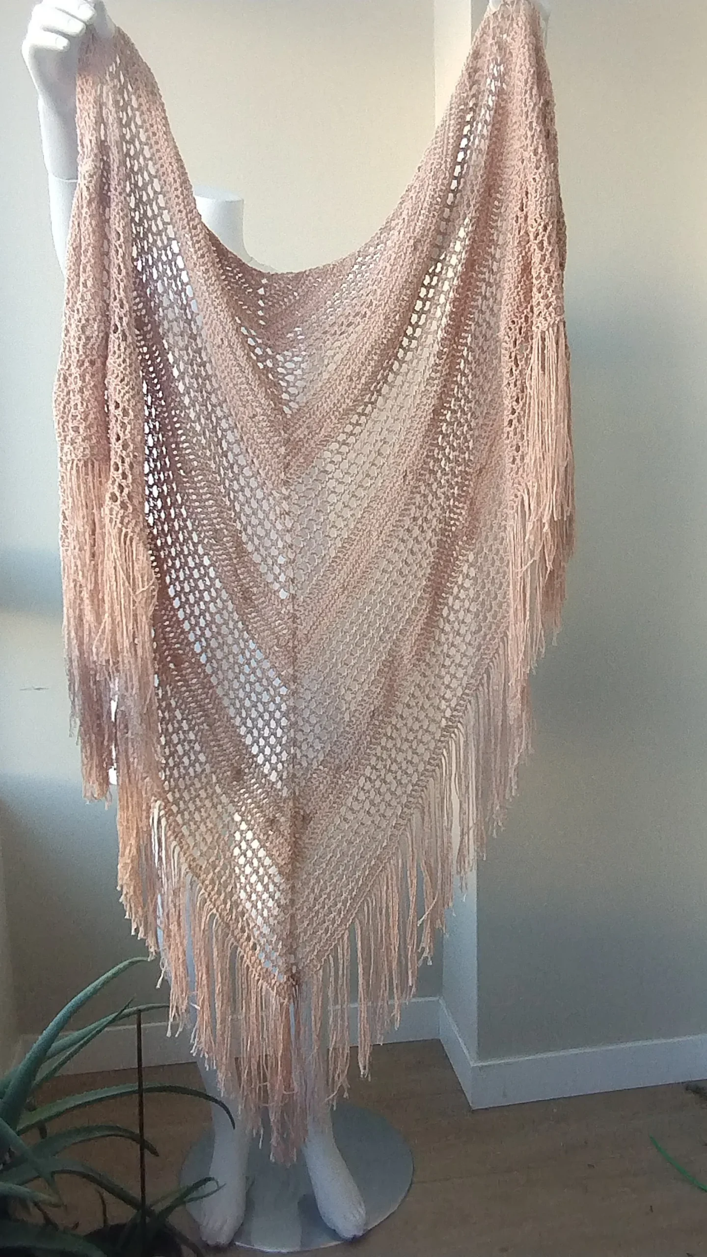 Chal beige de bambú de crochet hecho a mano - Imagen 8